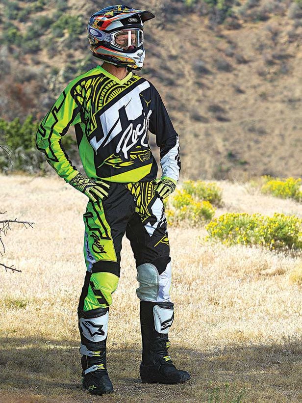 Arriba 59+ imagen motocross outfit