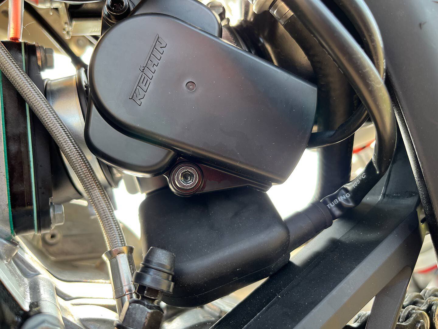 The big news in the engine department is the throttle body injection (TBI) system while keeping the separate two-stroke engine oil injection system from the previous-generation transfer port injection (TPI) models.