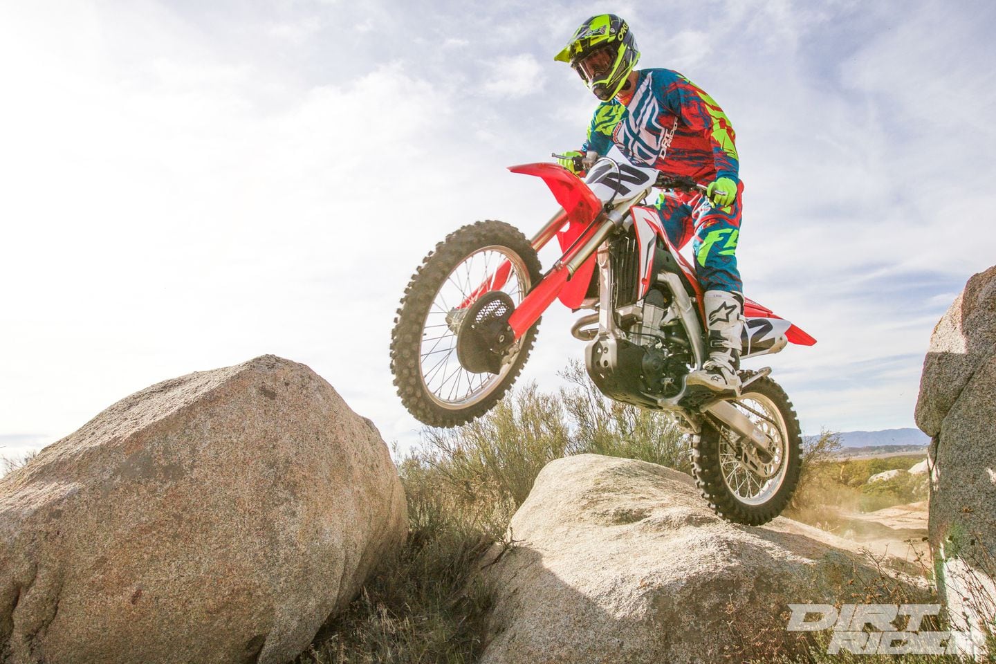 Motos - Honda apresenta novas CRF 450R e CRF 450RX 2017 - MotoX